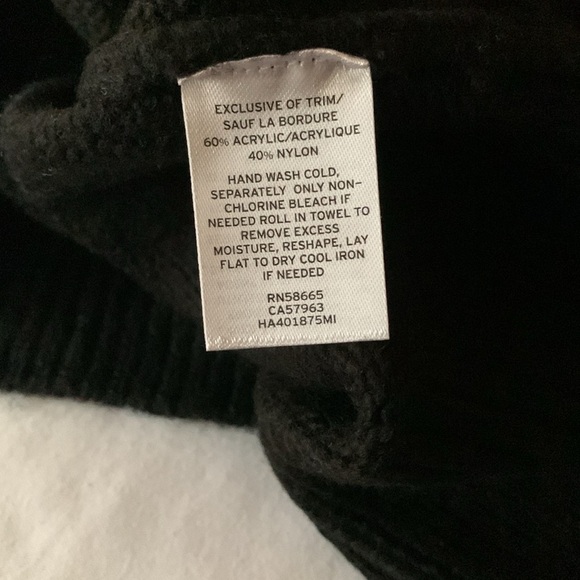 BNWT Crew Neck Sweater with Back Bow.. Beautiful by Halogen - Picture 8 of 9